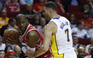 HLV Rockets lo lắng cho tình trạng của Chris Paul