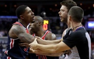 John Wall gọi cầu thủ của Milwaukee Bucks là gã “bẩn thỉu”