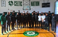 Kyrie Irving bạo chi để hỗ trợ cho trường Đại học cũ