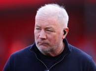 Gạch tên Liverpool, Ally McCoist nêu tên đội vô địch Premier League mùa sau