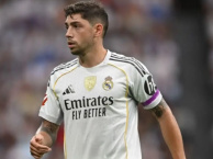 Chuyển nhượng tối 25/11: MU chi 120 triệu euro săn Valverde; Perez ra tối hậu cho Alonso