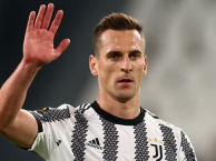 Juventus: Arkadiusz Milik trở lại tập luyện sau 550 ngày vắng bóng