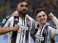 Đè bẹp Parma, Juventus chen chân vào top 4