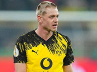 Tin đồn chuyển nhượng tối 15/2: MU nhắm Ryerson; Chelsea đàm phán giữ Cucurella