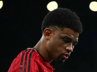 Thắng Everton, fan MU vẫn gây áp lực đòi trảm Amad