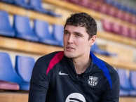 Barca yêu cầu Christensen giảm 50% lương để gia hạn