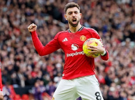 Nicky Butt hối thúc Man Utd giữ chân Bruno Fernandes bằng mọi giá