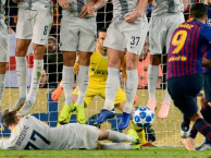 Hàng rào đá phạt: Nghệ thuật che chắn trước khung thành