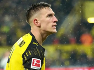 Nico Schlotterbeck bỏ ngỏ tương lai vì Man Utd và Liverpool