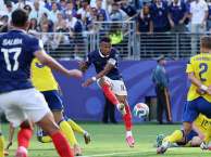 Cú đúp của Mbappe giúp Pháp đè bẹp Thụy Điển