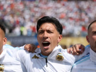 Lo ngại CĐV quá khích, Lisandro Martinez và Mac Allister thuê an ninh