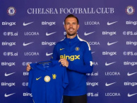 Jamie Carragher khó hiểu khi Chelsea chiêu mộ Jordan Henderson