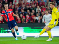 Arsenal và phía Haaland bác bỏ tin đồn chuyển nhượng