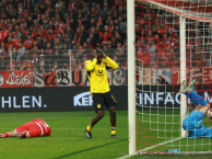 Phung phí cơ hội trước Union Berlin, Dortmund có nguy cơ mất ngôi đầu