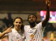 Ngựa ô nổi sóng khiến trật tự V.League đảo chiều