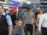 Video Federer 'không cảm xúc' trong ngày rời Melbourne