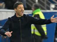 Khoảnh khắc bùng nổ của Xabi Alonso, Real Madrid vượt ải Alaves trong áp lực nghẹt thở