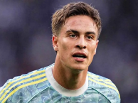 Arteta 'phát cuồng' vì Kenan Yildiz, sẵn sàng hi sinh Trossard để đổi lấy ngôi sao Juventus