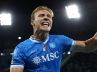 Rasmus Hojlund bùng nổ ở Napoli: 4 bàn sau 9 trận, nhưng áp lực lớn khi thiếu De Bruyne