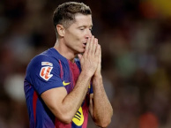 Robert Lewandowski thừa nhận sự nghiệp bước vào chặng cuối: Quyết định tương lai sớm tại Barcelona
