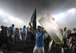 Hình ảnh trái ngược giữa Napoli và Inter trong ngày hạ màn Serie A