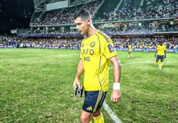 Ronaldo rưng rưng ngày Al-Nassr lỡ hẹn danh hiệu