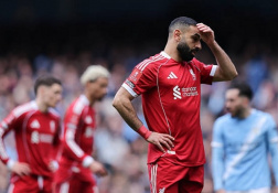 Chấm điểm Liverpool: Hàng thủ mơ ngủ, Salah gây thất vọng lớn