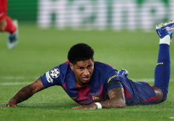 Chấm điểm Barcelona: Thẻ đỏ tai hại; Rashford lãng phí cơ hội