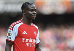 Chấm điểm Arsenal: Saka bỏ lỡ khó tin; Cứu tinh bất ngờ