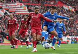 Chấm điểm Liverpool: Araujo xuất sắc; Ấn tượng Isak