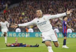 Chấm điểm Real: Đá tảng nơi hàng thủ; Mbappe thăng hoa