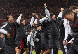 Chấm điểm Liverpool: Người hùng Mamardashvili