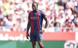 Eyong từ chối đề nghị 30 triệu euro từ Nga để chờ MU