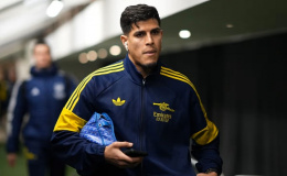 Hincapie bảo vệ chiến thuật ranh mãnh của Arsenal