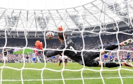 Xuất sắc cản 11m, De Gea có lần đầu tiên sau 5 năm cho M.U