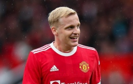 Sự thật ngã ngửa về Van de Beek ở Man Utd?