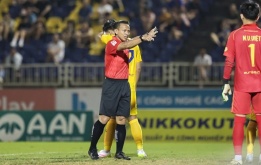 Trọng tài FIFA Malaysia điều hành trận cầu đinh giữa Hà Nội và Nam Định