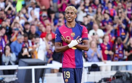 Tương lai Lamine Yamal buộc Barcelona thay đổi lộ trình phát triển