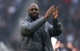 Ledley King nêu lợi thế lớn của Tottenham trước Man United