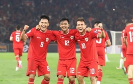 HLV Kluivert bất ngờ loại Asnawi và Arhan trước trận gặp Trung Quốc