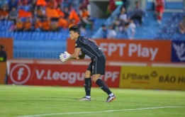 Bùi Tiến Dũng sẵn sàng đối đầu Công Phượng ở trận play-off