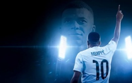 Áo số 10 của Mbappe 'cháy hàng', dòng người vây kín Santiago Bernabu