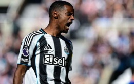 Liverpool đạt thỏa thuận miệng với Isak, Newcastle vẫn chưa gật đầu