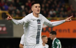 Sesko được khuyên tránh xa Man Utd