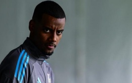 Liverpool dừng vụ Isak sau khi Newcastle từ chối 110 triệu bảng