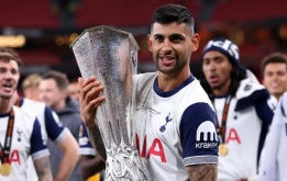Chia tay Son, Tottenham công bố đội trưởng mới