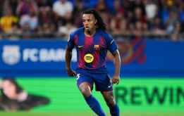 M.U và Liverpool đại chiến vì 'chìa khóa vạn năng' Kounde