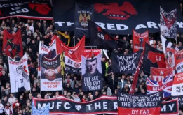 Man Utd tăng giá vé năm thứ 4 liên tiếp, CĐV phản ứng dữ dội