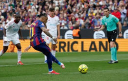 Cuộc dịch chuyển quyền lực trên chấm 11 mét tại Barca