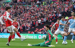 3 pha cứu thua xuất thần của Trafford trước Arsenal